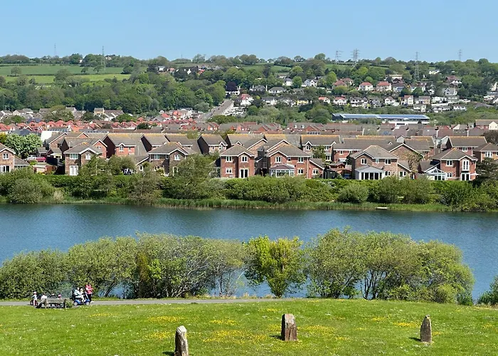 Stunning 2 Bed House Near Coastal Path/Lake/Beach